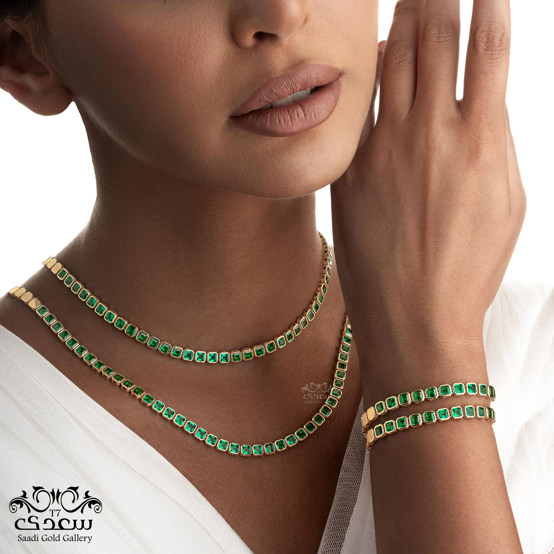 gold necklace