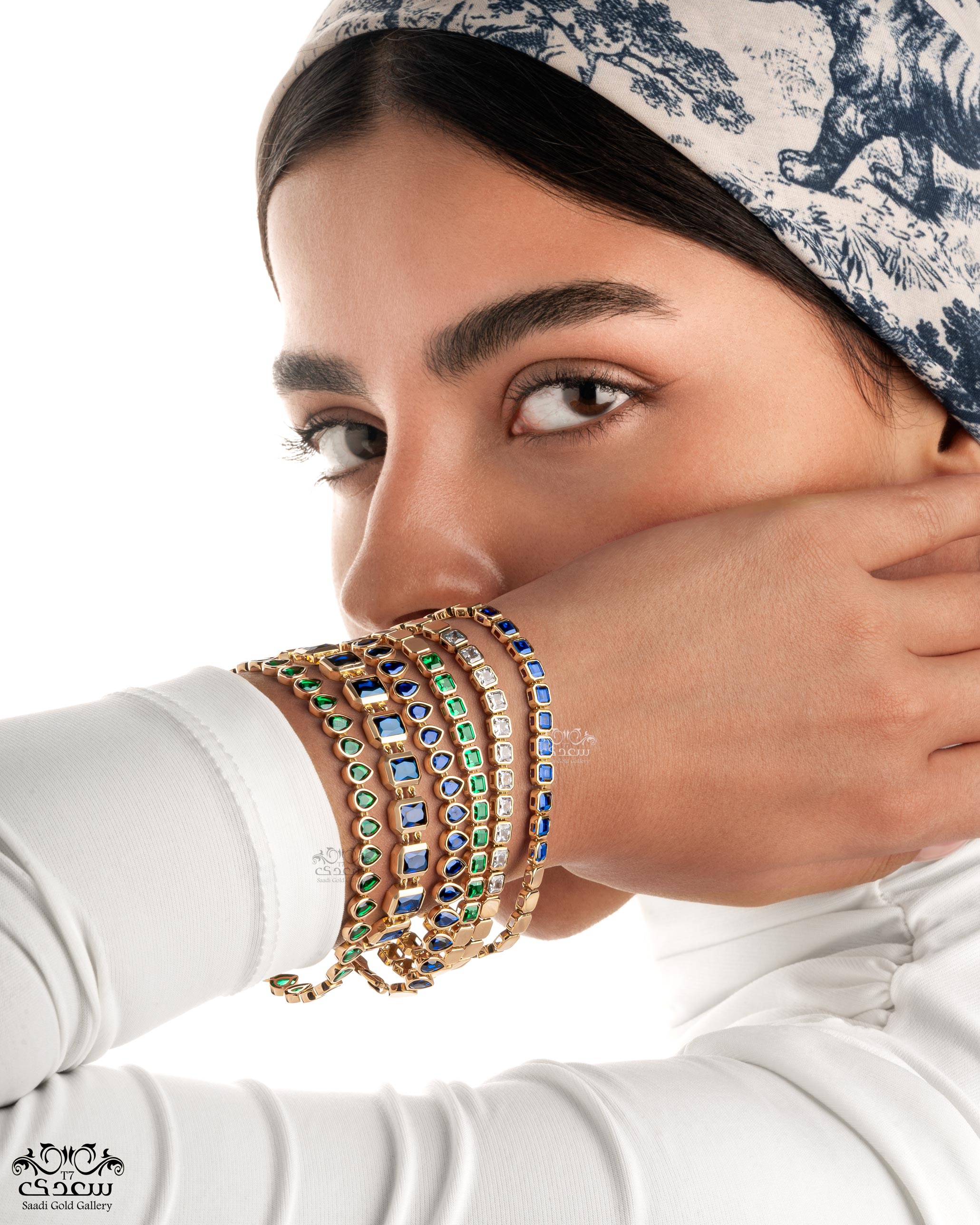 gold bracelet